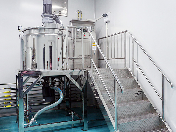 Emulsifying mixing tank