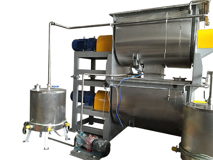 Heating and drying mixer